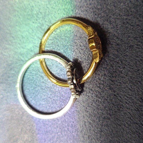 Rings - Picture 2 of 3